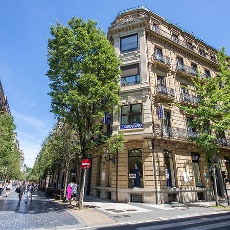 Pension Donostiarra San Sebastián Esterno foto