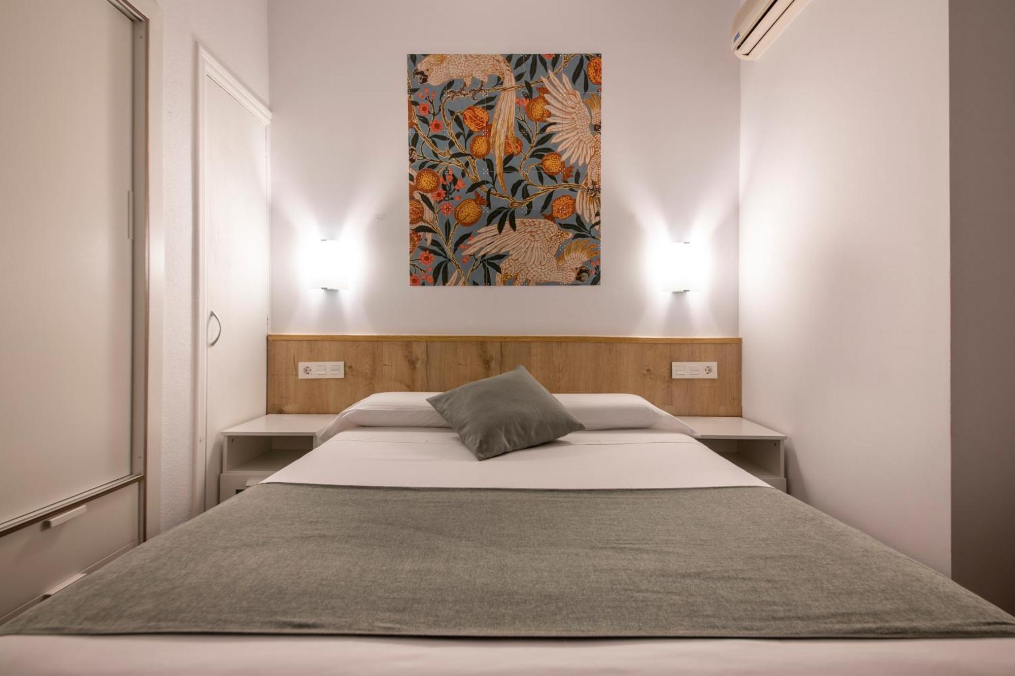 Pension Donostiarra San Sebastián Esterno foto